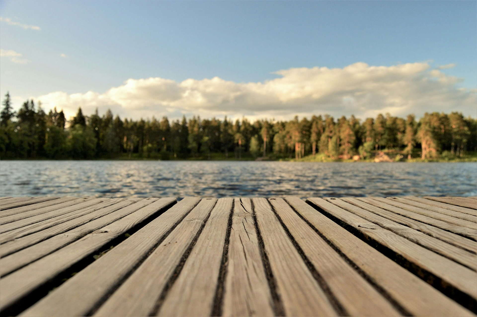 Staying Sober in Social Settings: Thriving in Summer Without Alcohol